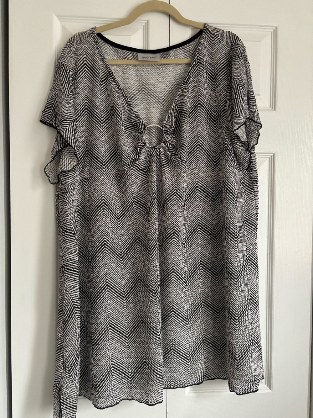 Avenue Black & White Chevron V-Neck Flutter Sleeve Swim Coverup